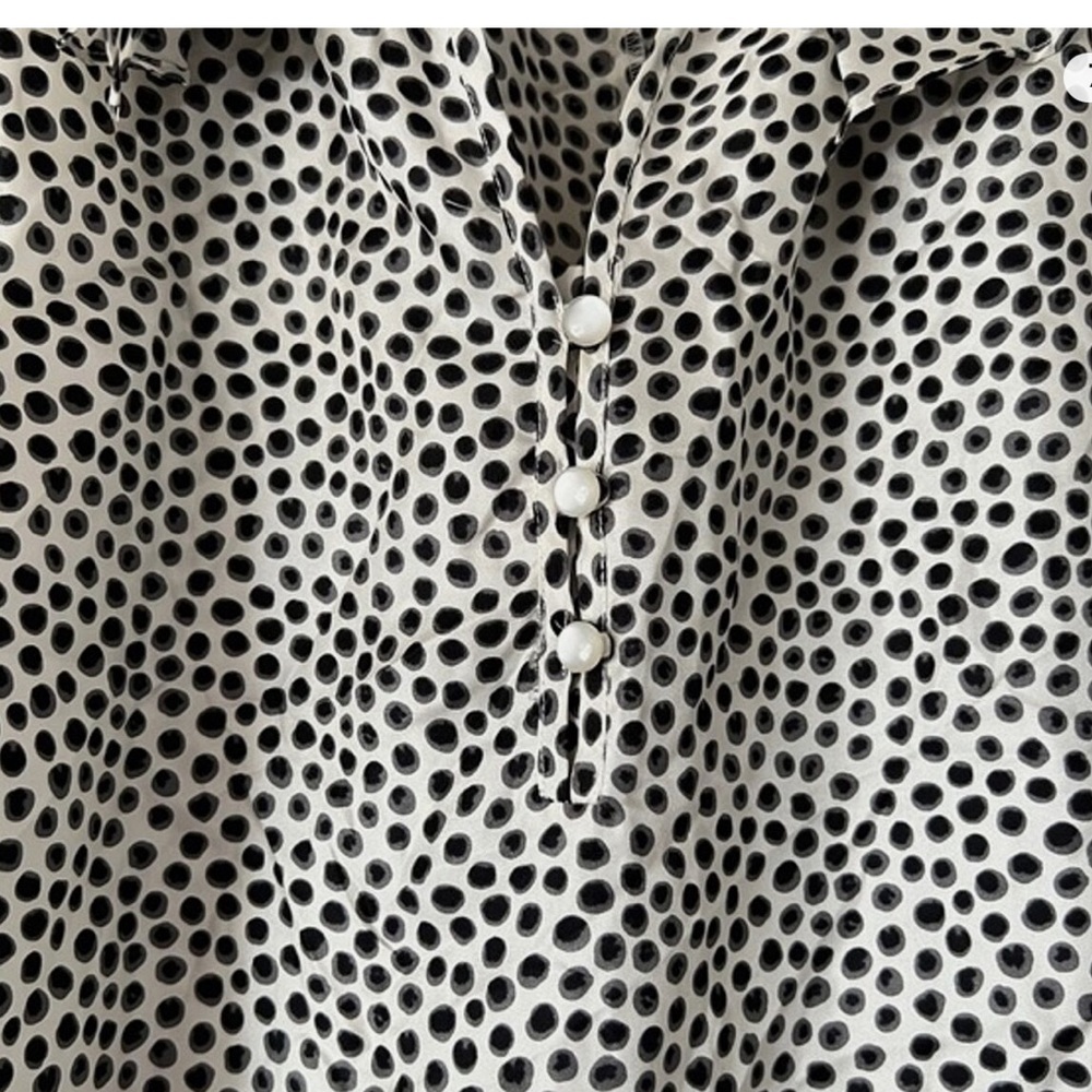 Cynthia Rowley 100 % Silk White Black Polka Dot V Neck Ruffle Sleeveless Top - Picture 4 of 7